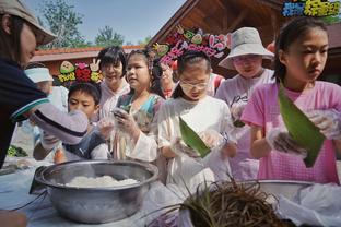 央视记者：张琳芃早上出发前未和全队一起吃早餐，表情有些决绝